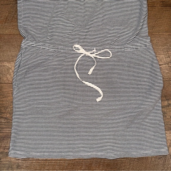 Lou & Gray Drawstring Waist Casual Dress - Picture 9 of 16